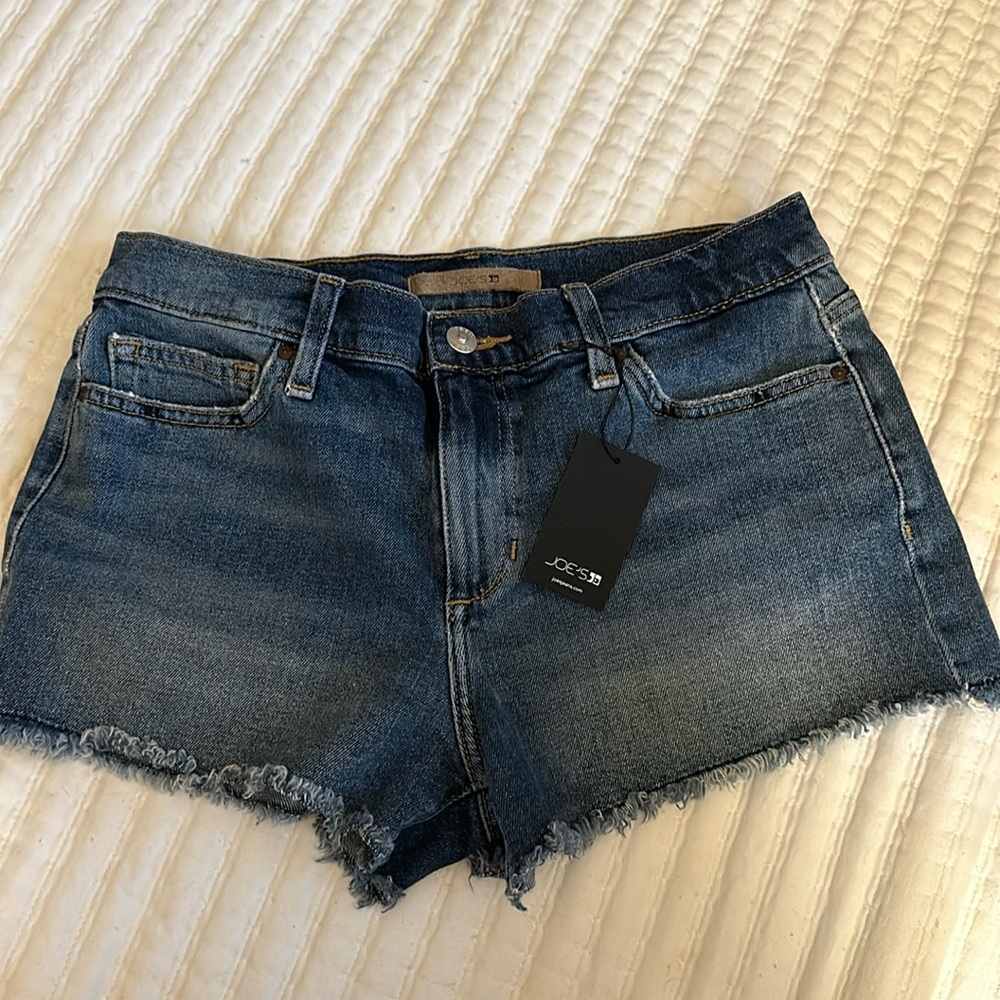 NWT Joe’s Jeans Andreea denim shorts size 28